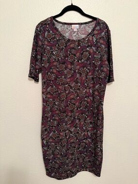 Like new Size XL LuLaRoe Burgundy and Black Paisley Tunic Dress
